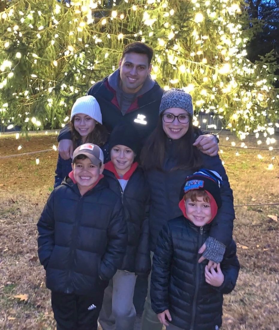 Moises Abraham Navas family photo 2